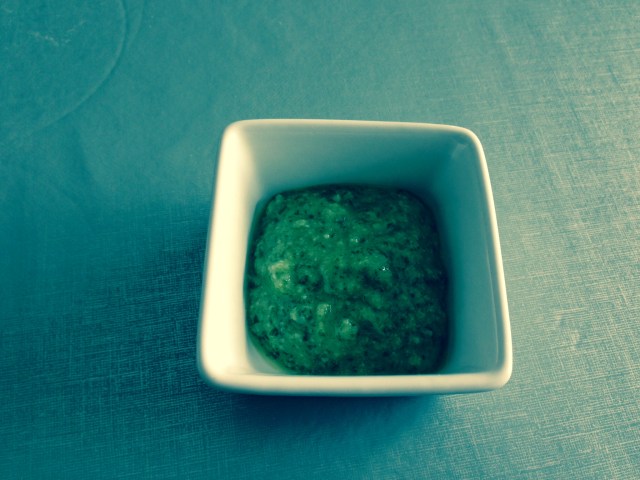 Pesto minute sans pignon de pin | Perrine Cuisine